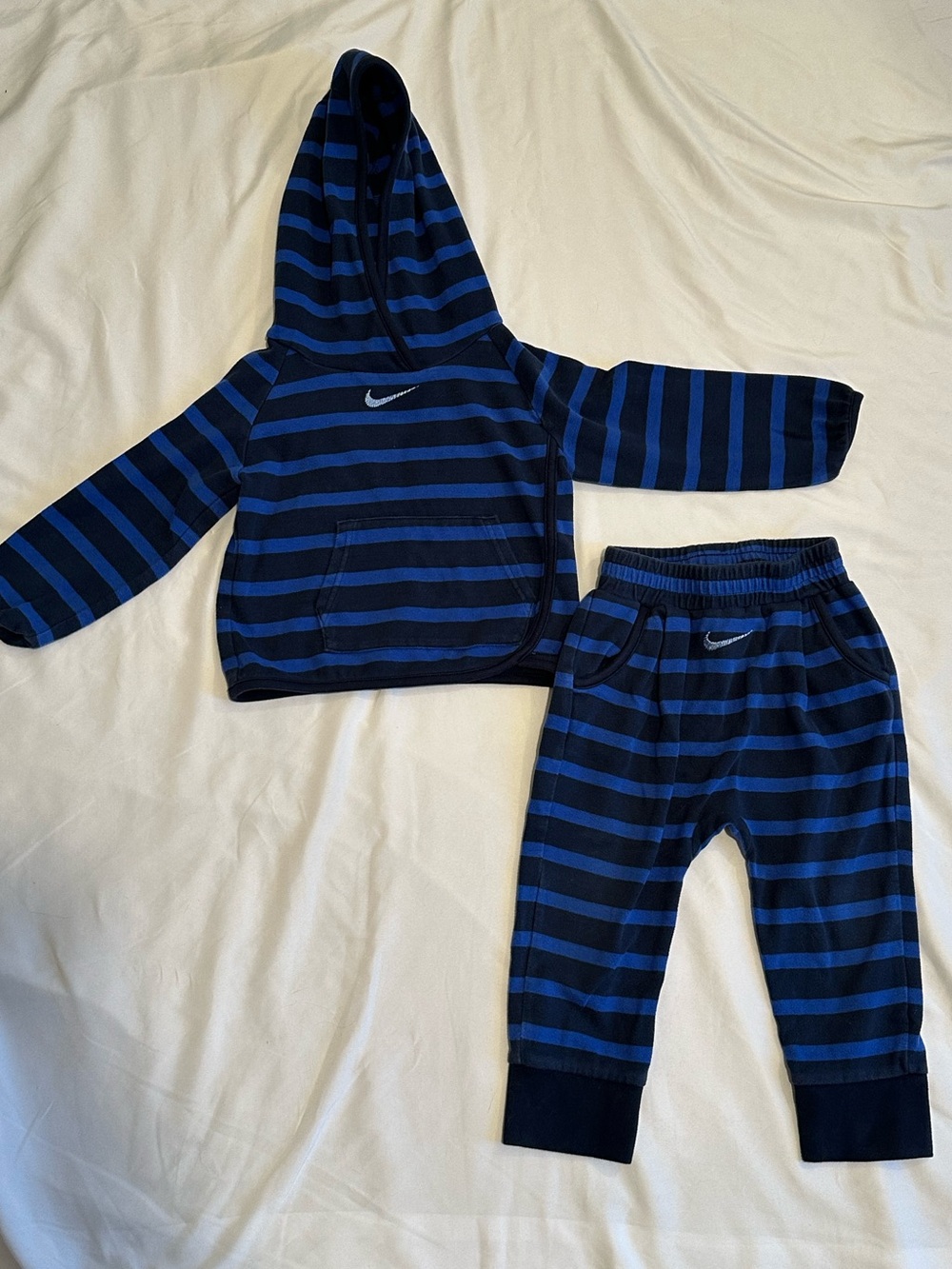 Nike Blue and Navy Striped Sweatsuit 24M